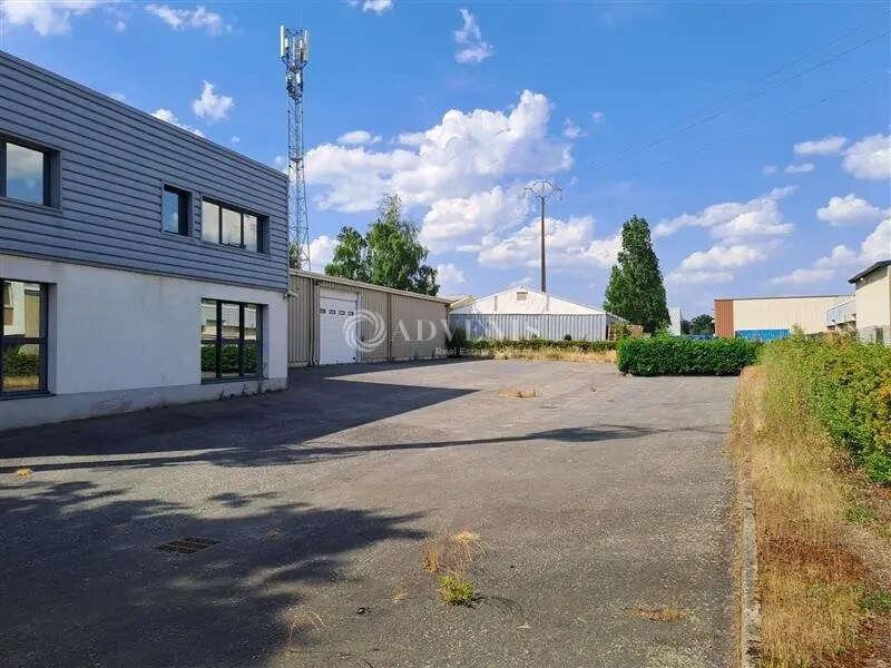 Light Industrial in Carquefou for sale Building Photo- Image 1 of 7