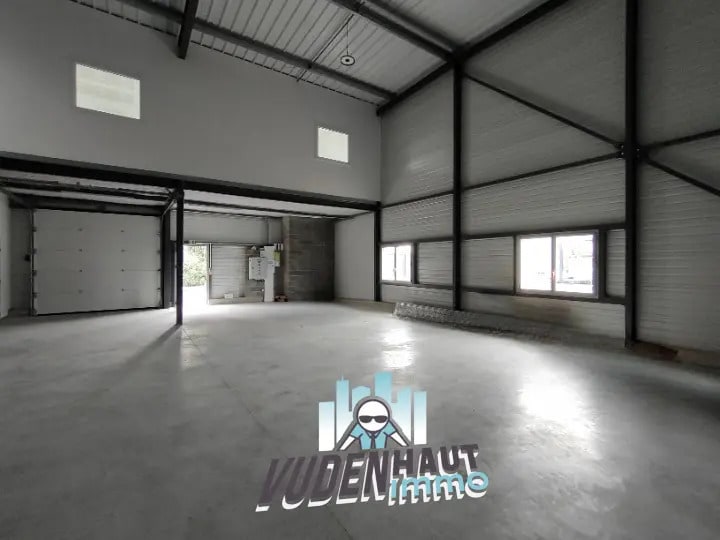 Light Industrial in Cugnaux to rent - Interior Photo - Image 1 of 9