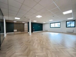 2 Rue De La Cimenterie, Beaumont-sur-Oise to rent Interior Photo- Image 1 of 7