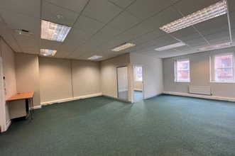 New St, Aylesbury to rent Interior Photo- Image 2 of 6