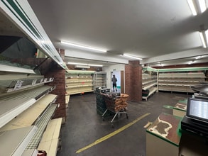 454-458 Ormskirk Rd, Wigan to rent Interior Photo- Image 2 of 2