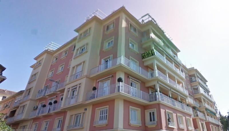 Office in Granada, Granada to rent - Building Photo - Image 2 of 3