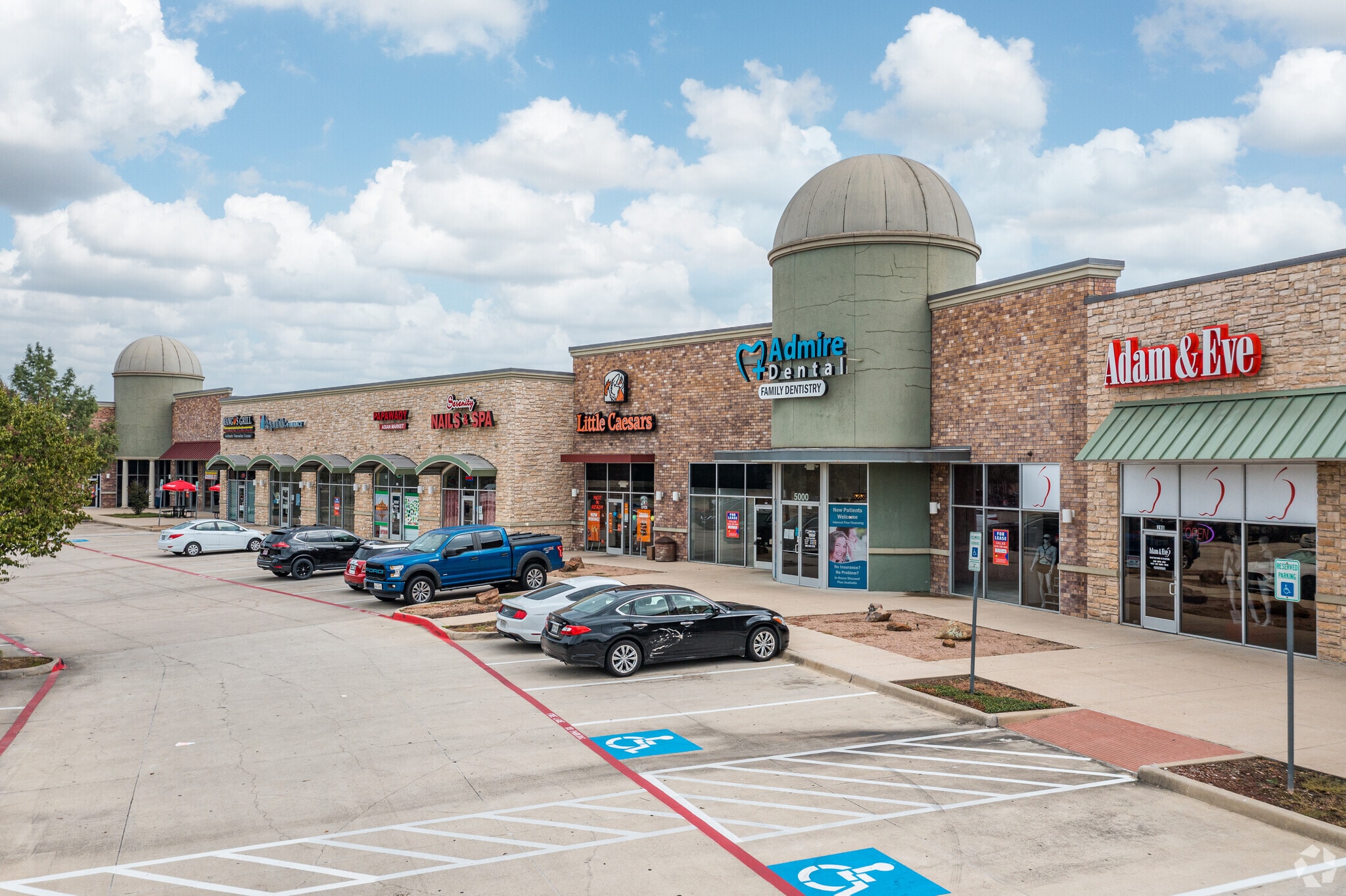 5000 Western Center Blvd, Fort Worth, TX to rent Primary Photo- Image 1 of 12