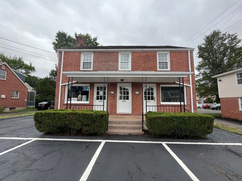 266 Hebron Ave, Glastonbury, CT to rent - Building Photo - Image 2 of 20