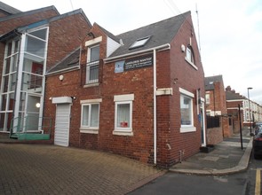 Dinsdale Pl, Newcastle Upon Tyne for rent Primary Photo- Image 1 of 3