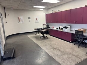 801 S Rancho Dr, Las Vegas, NV to rent Interior Photo- Image 2 of 5