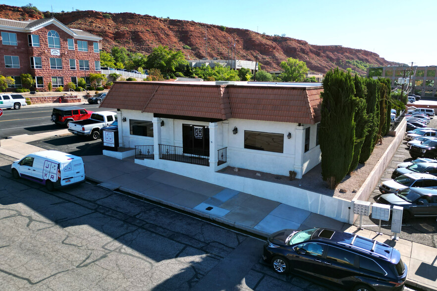 198 N 100 E, Saint George, UT for rent - Building Photo - Image 2 of 26