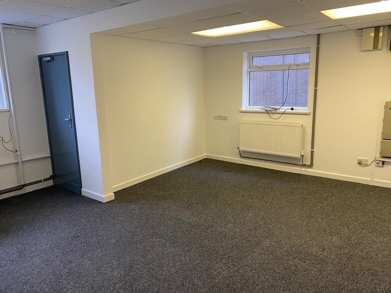 15 Cave St, Swansea to rent - Building Photo - Image 3 of 6