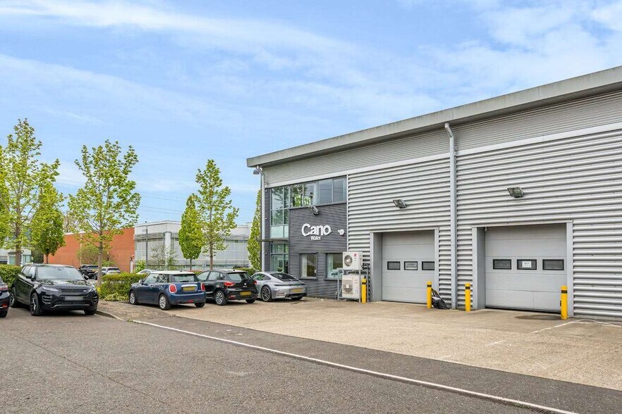 Centennial Ave, Elstree for sale - Building Photo - Image 1 of 1