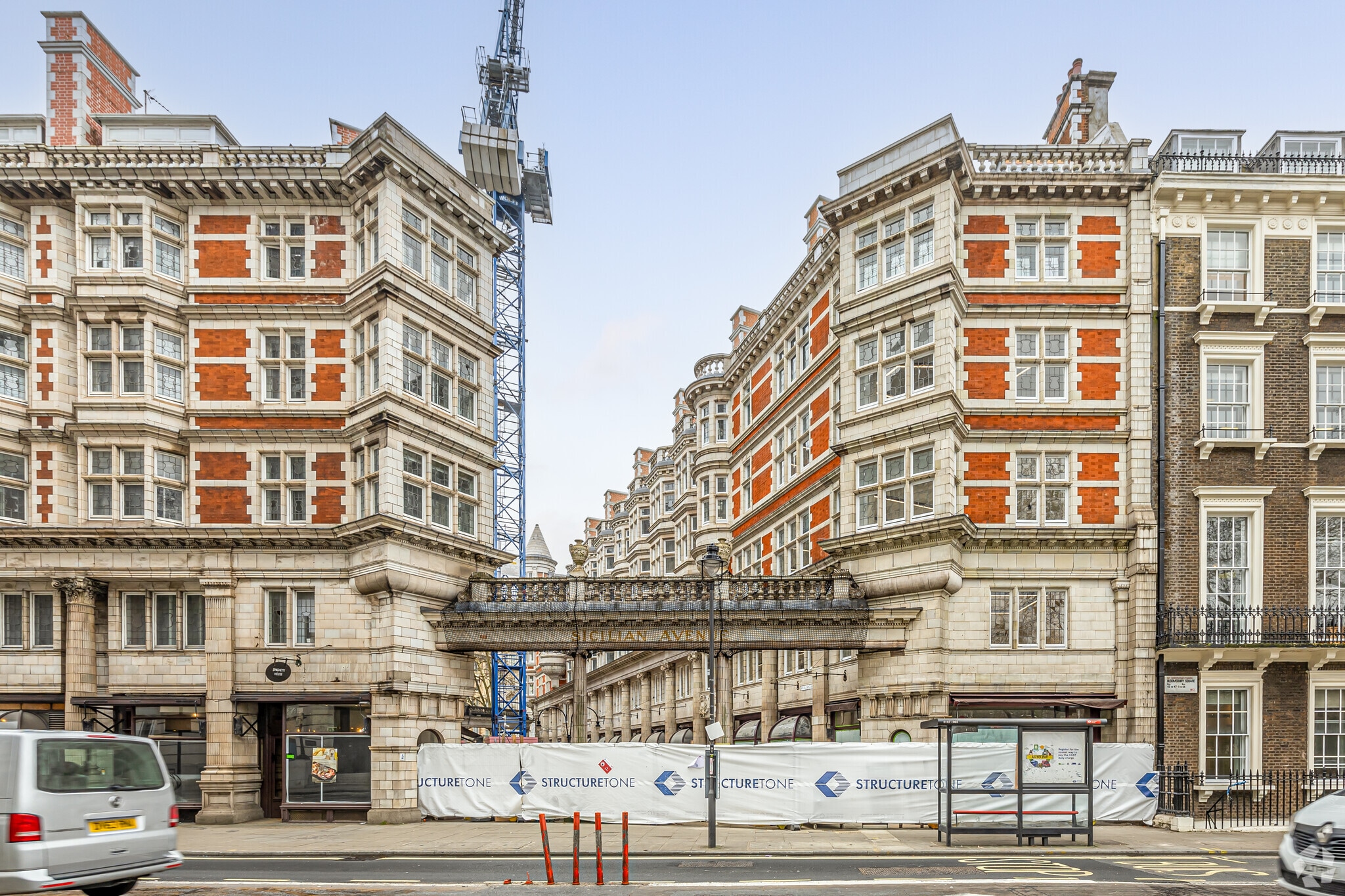 Sicilian Av, London to rent Primary Photo- Image 1 of 3