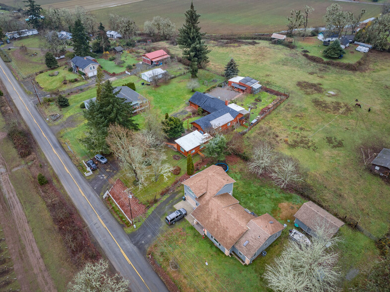 909 Curry Rd, Roseburg, OR for sale - Building Photo - Image 3 of 109