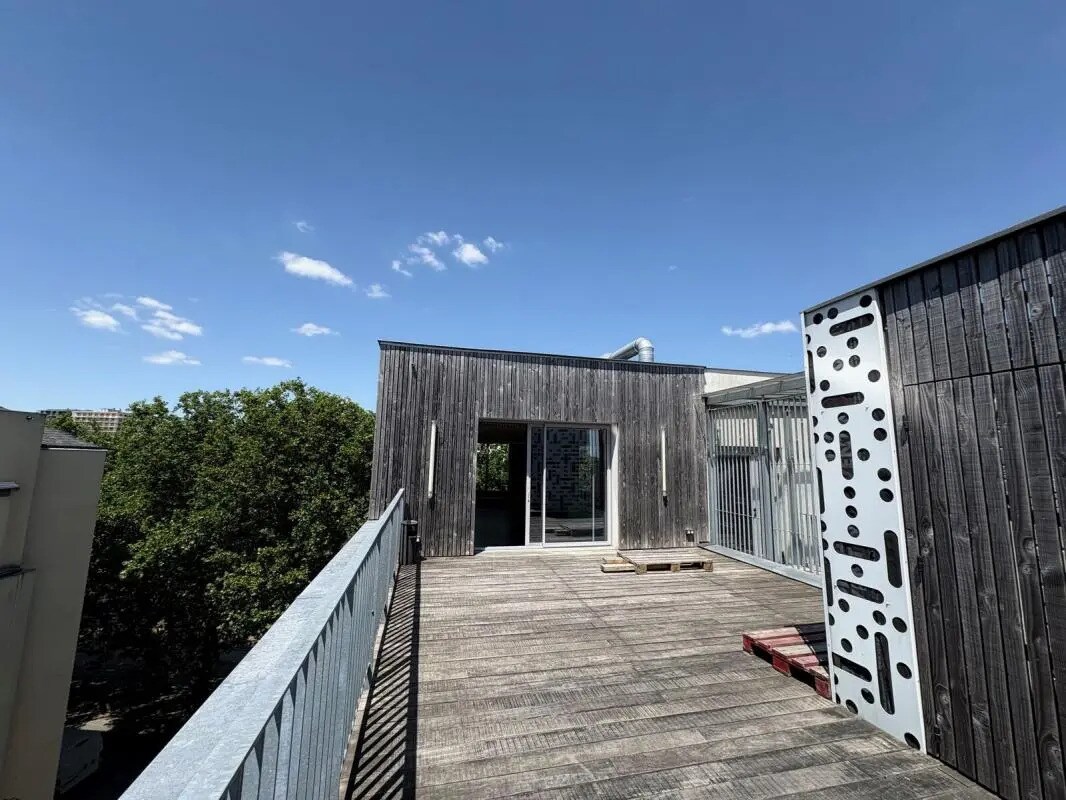 Office in Nantes to rent Building Photo- Image 1 of 16