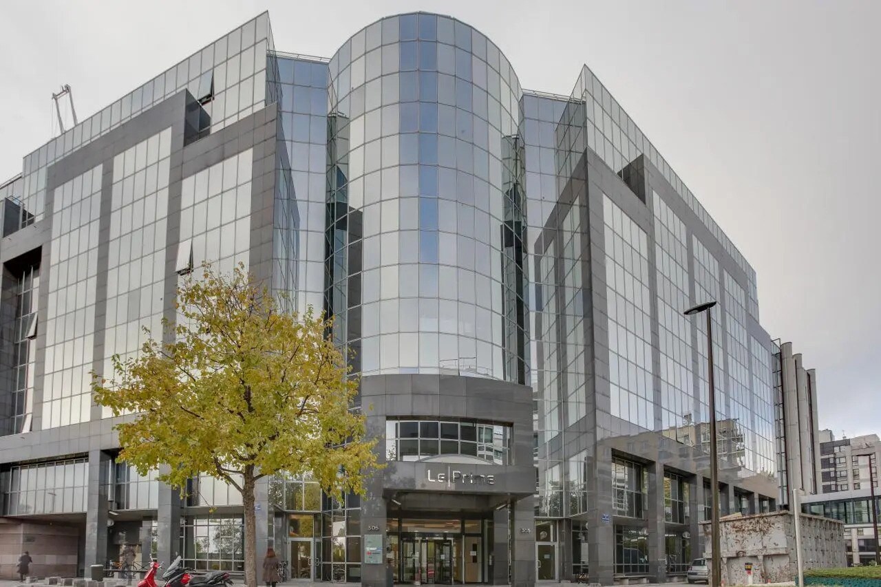 305 Avenue Le Jour SE Lève, Boulogne-Billancourt to rent Building Photo- Image 1 of 3