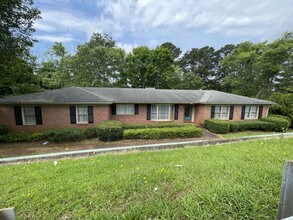 355 E Crossville Rd, Roswell, GA for rent Building Photo- Image 1 of 57