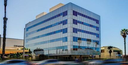 2730 Wilshire Blvd, Santa Monica, CA for rent Building Photo- Image 1 of 11