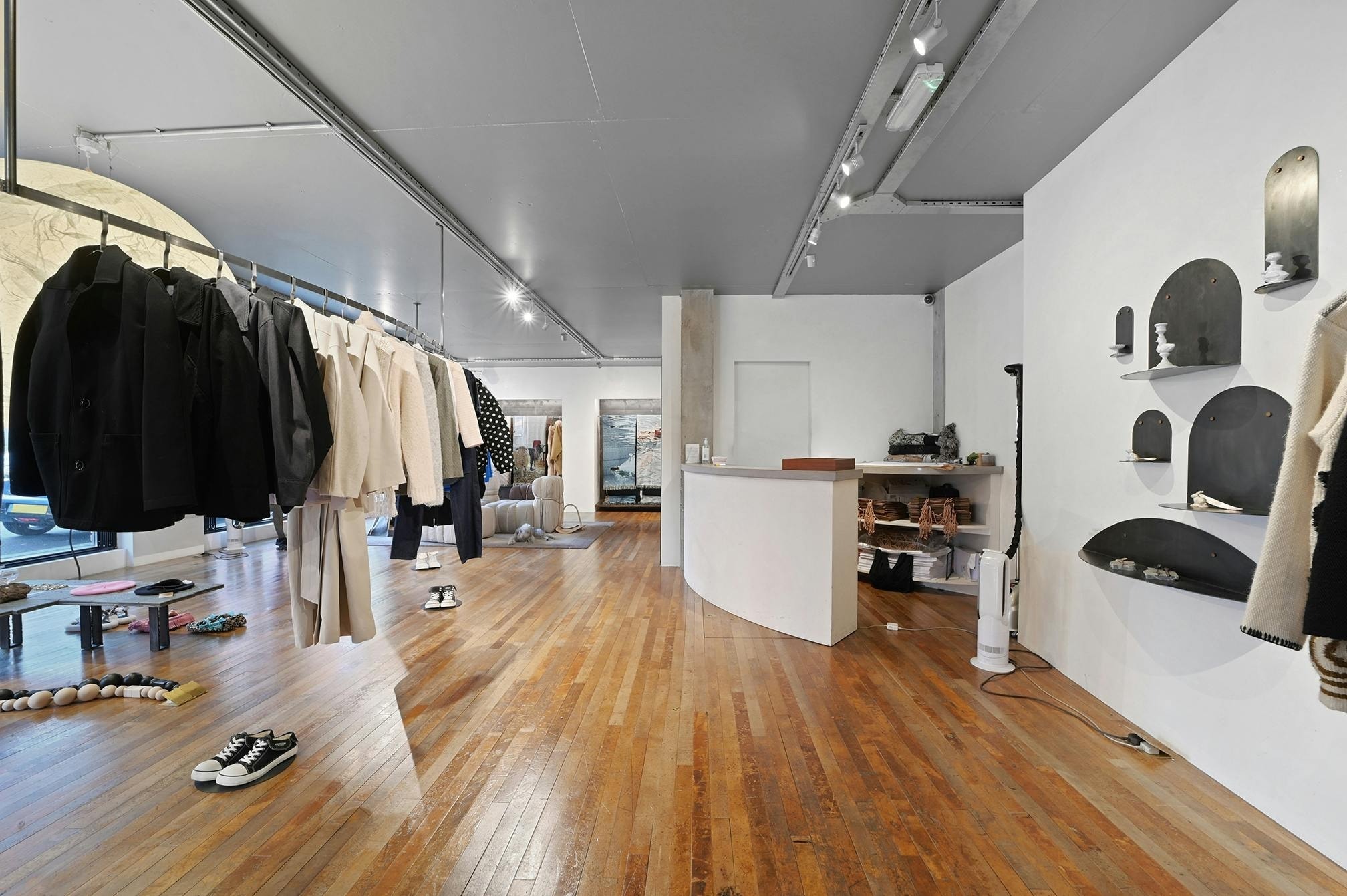 16 Chance St, London to rent Interior Photo- Image 1 of 5