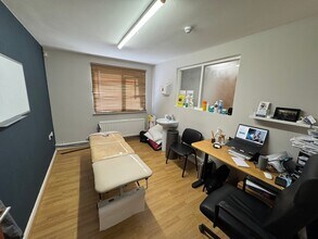 13B Antrim St, Lisburn to rent Building Photo- Image 2 of 3