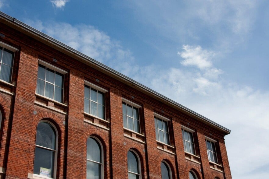 Lower Bond St, Hinckley to rent - Building Photo - Image 3 of 5