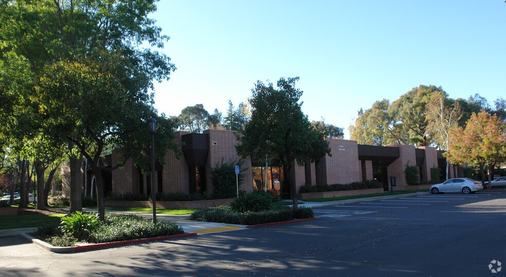 480-488 N Wiget Ln, Walnut Creek, CA for rent - Building Photo - Image 1 of 4