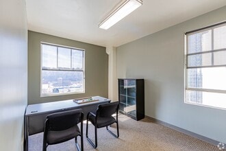 235-239 4th Ave, Pittsburgh, PA to rent Building Photo- Image 1 of 3