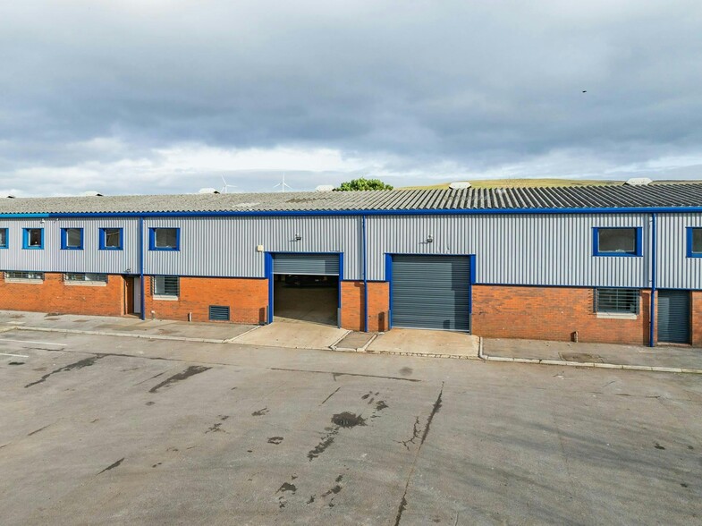 Heads Of The Valley Industrial Estate, Rhymney for rent - Primary Photo - Image 1 of 3