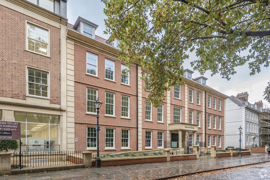 33-35 Queen Sq, Bristol to rent - Building Photo - Image 3 of 3