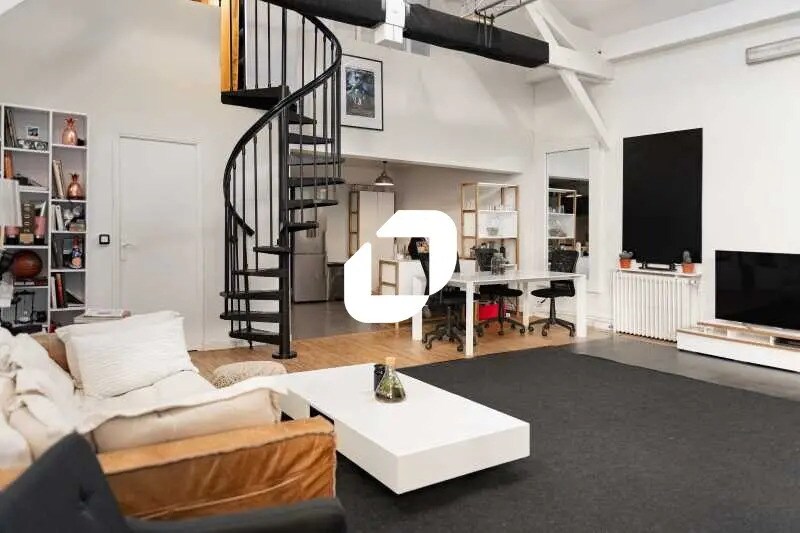 Light Industrial in Ivry-sur-Seine to rent - Building Photo - Image 2 of 8