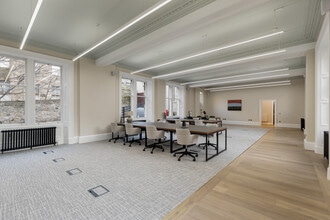 22 Queen St, Edinburgh to rent Interior Photo- Image 2 of 9