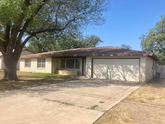 More details for 535 N 4th St, Uvalde, TX - Land for Sale