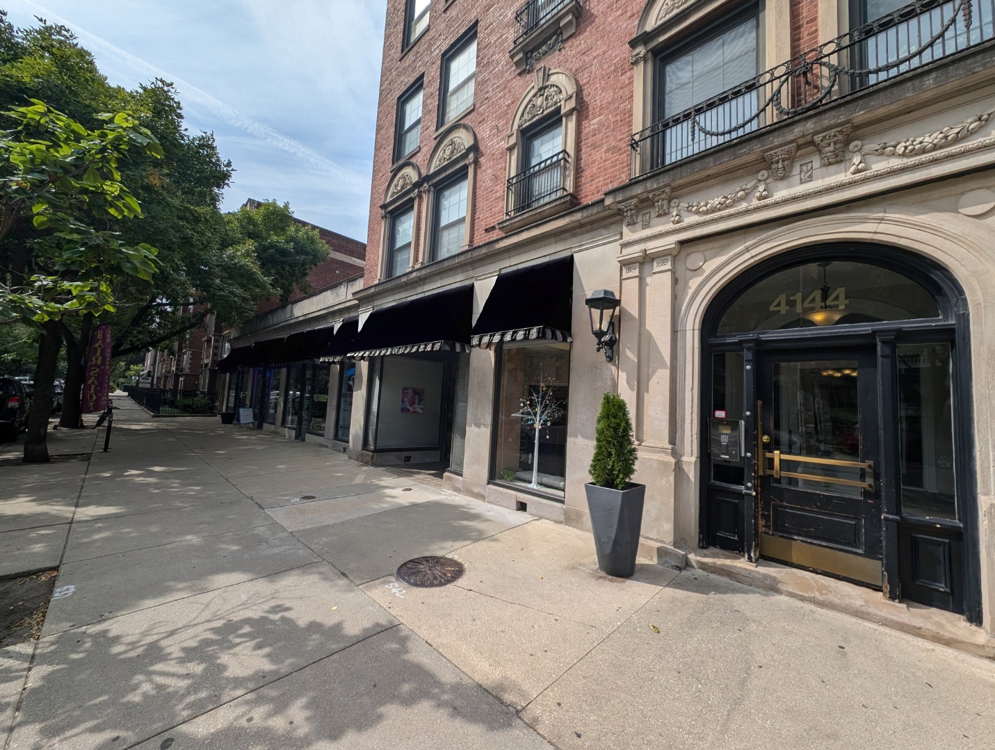 4138 N Sheridan Rd, Chicago, IL to rent Building Photo- Image 1 of 4