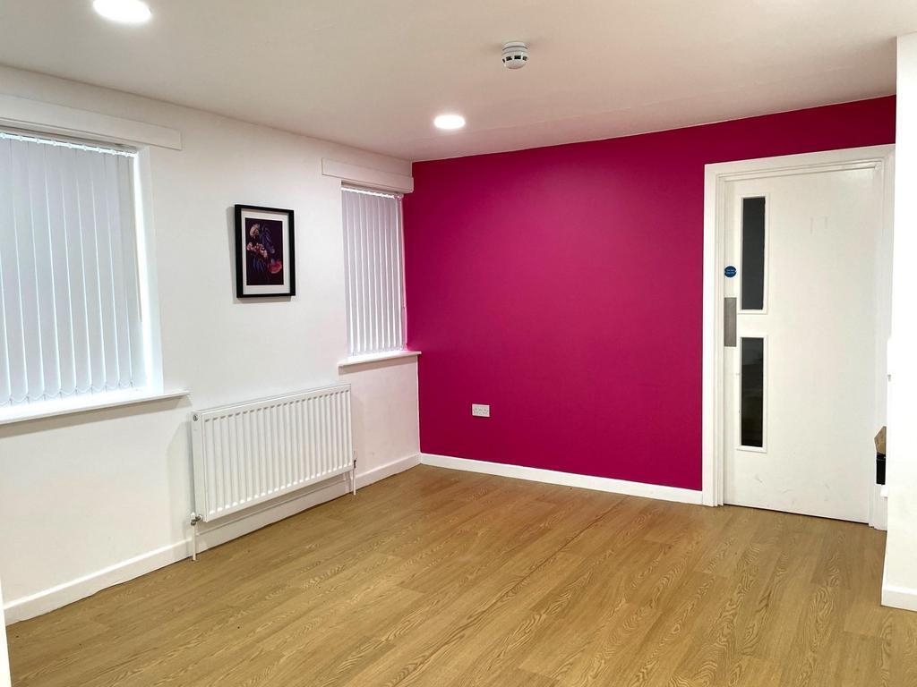 Dukes Pl, Marlow to rent Interior Photo- Image 1 of 2