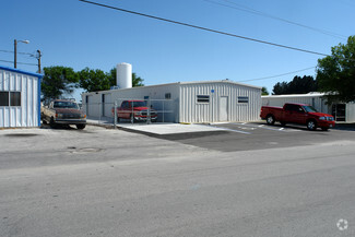 More details for 2060 Range Rd, Clearwater, FL - Industrial for Rent