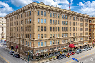 118 Broadway St, San Antonio, TX for rent Building Photo- Image 1 of 7