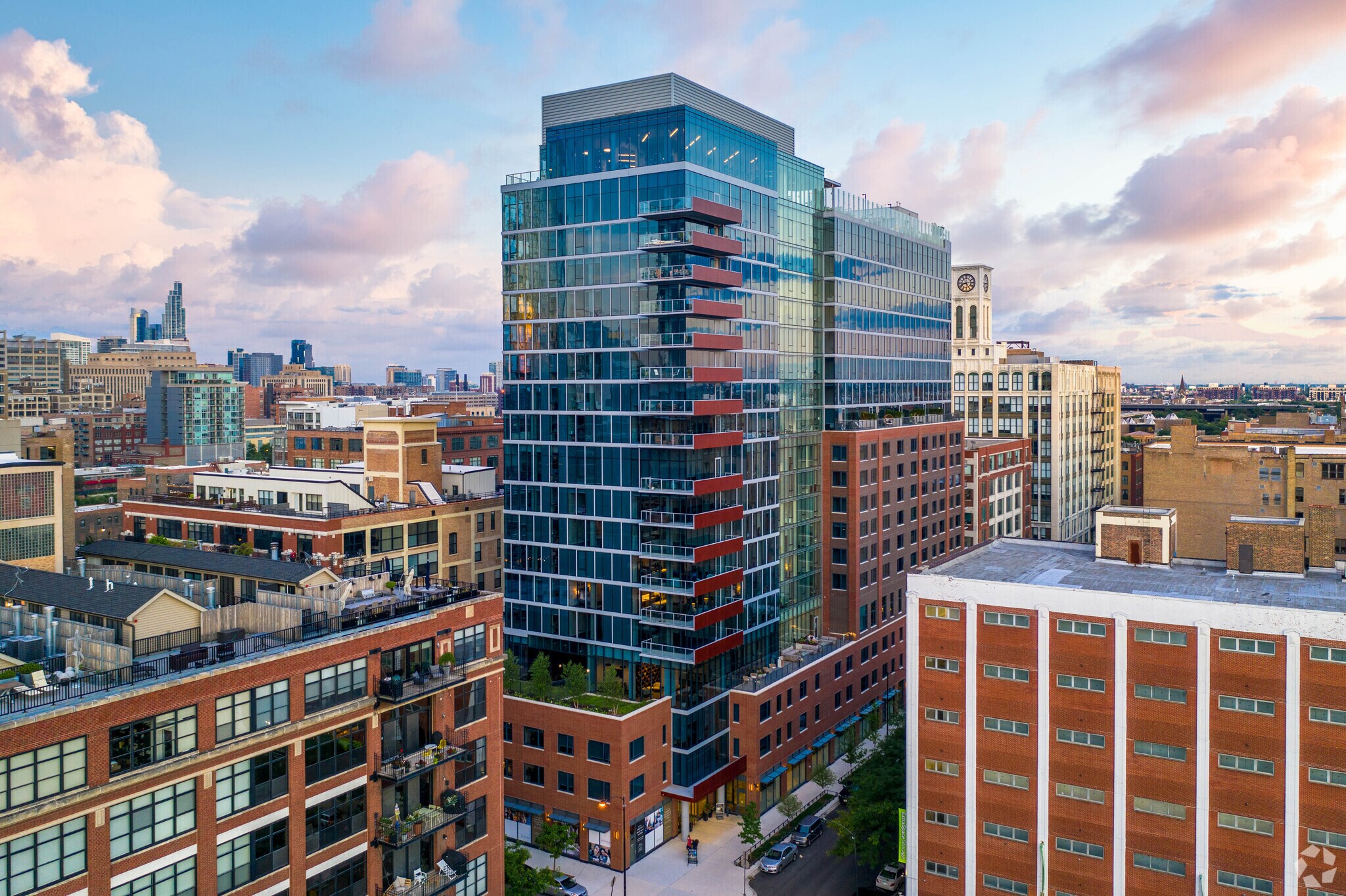 205 S Peoria, Chicago, IL to rent Building Photo- Image 1 of 15