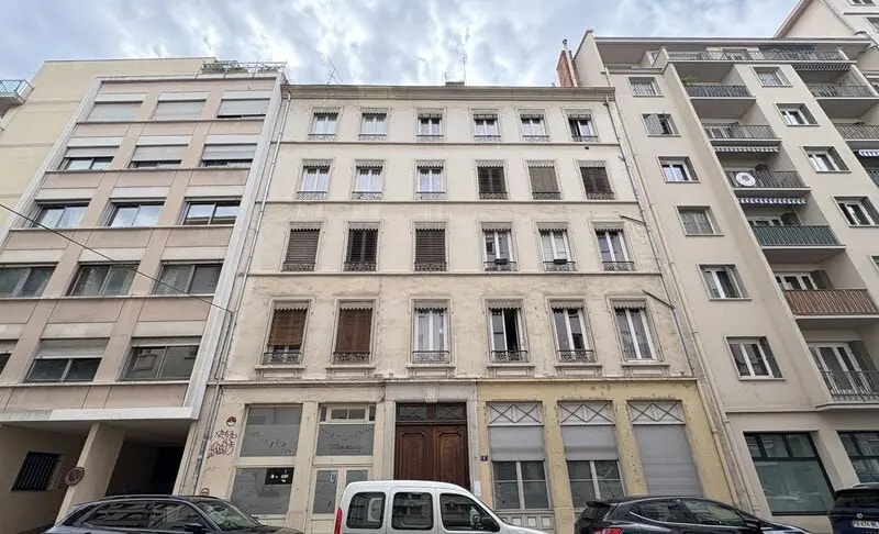 Location Bureaux 139 m² - Photo 1