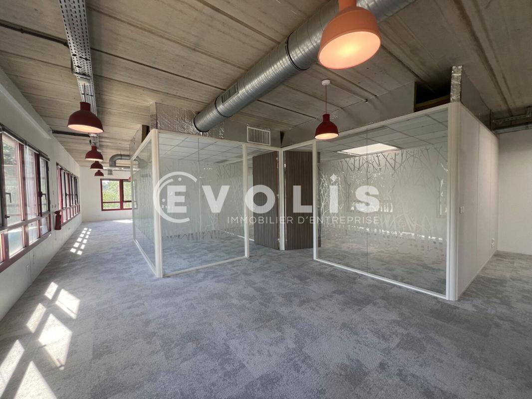 Office in Les Ulis for sale Interior Photo- Image 1 of 11