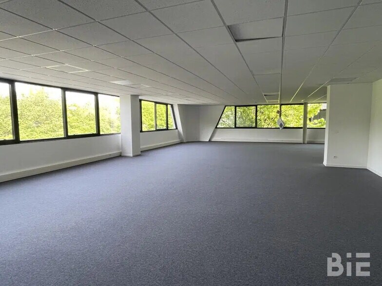 Office in Mérignac to rent - Interior Photo - Image 3 of 4