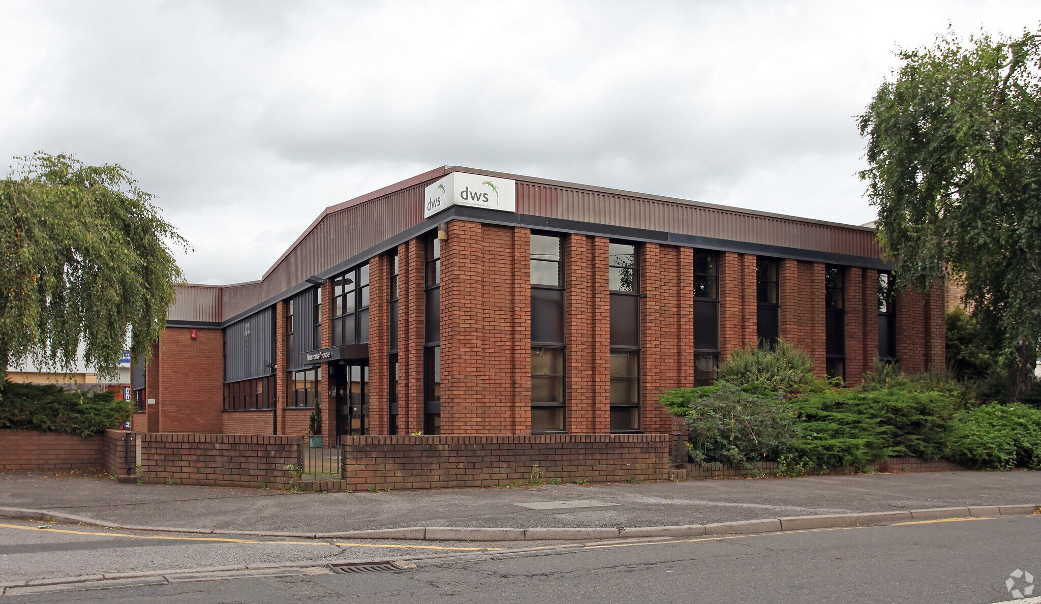 Abbey Barn Rd, High Wycombe for sale Building Photo- Image 1 of 1