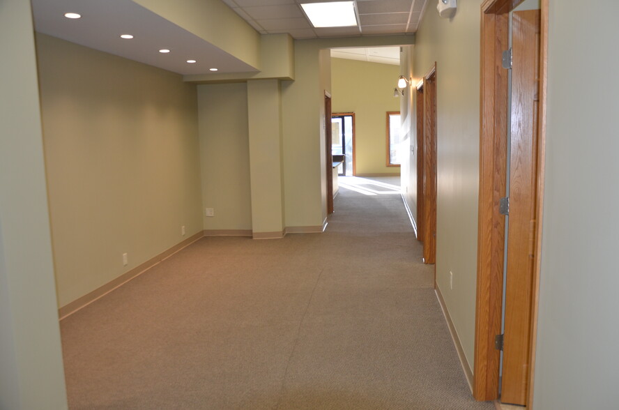 115 E South St, Plano, IL for rent - Building Photo - Image 3 of 19