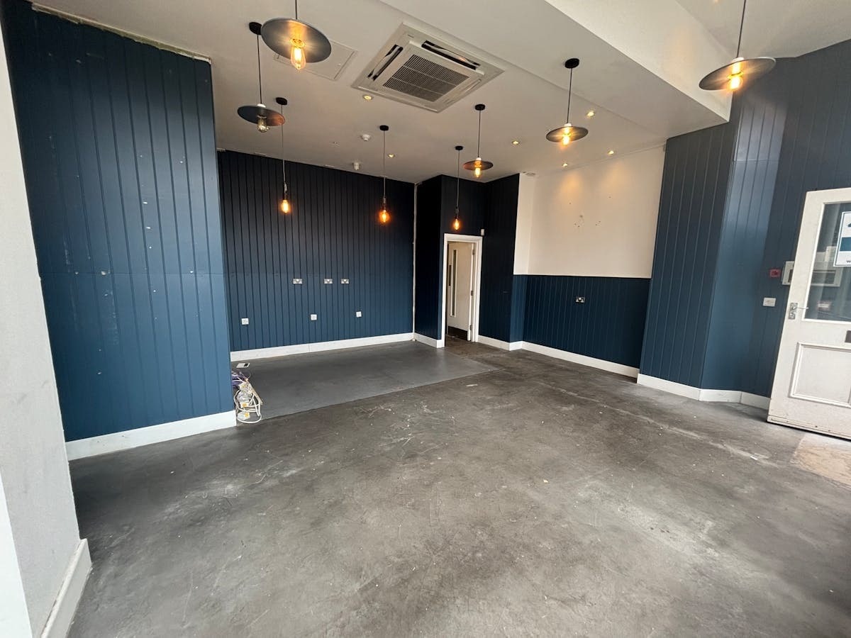 13 Brighton Pl, Brighton to rent Interior Photo- Image 1 of 6
