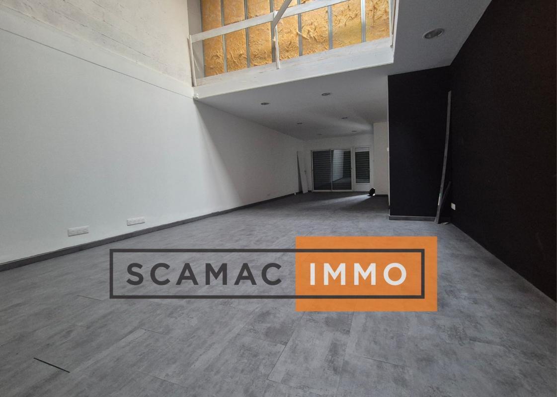 Industrial in Saint-Witz to rent Interior Photo- Image 1 of 26