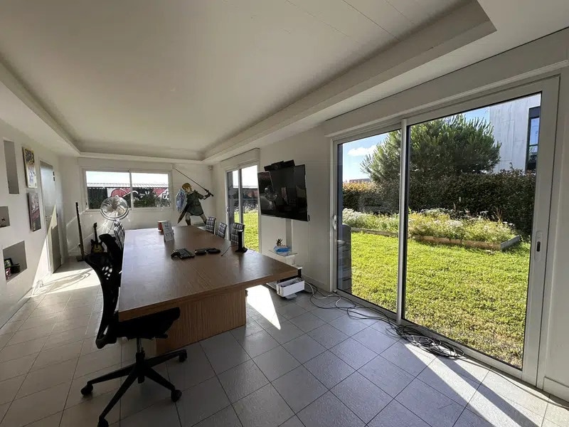 Location Bureaux 360 m² - Photo 1