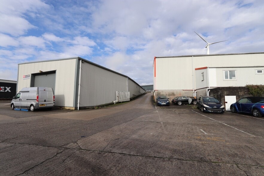 A30 Quarry Crescent, Launceston to rent - Building Photo - Image 2 of 7