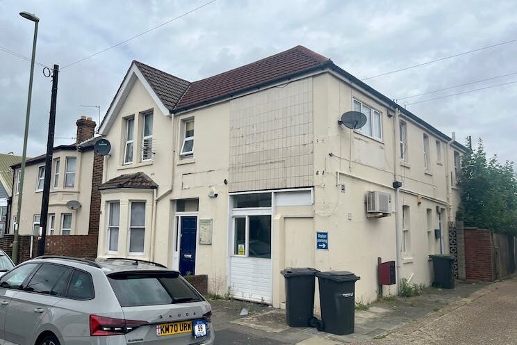 220 Forton Rd, Gosport for sale Primary Photo- Image 1 of 1