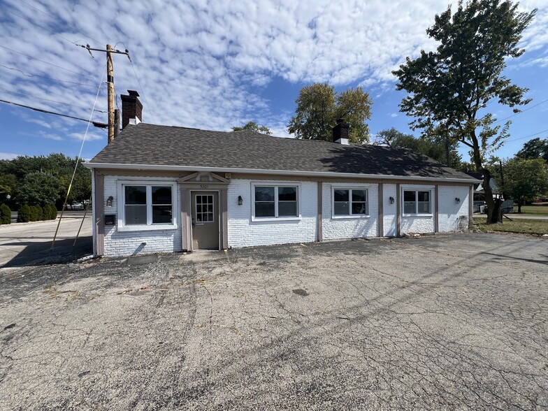 5201 Madison Ave, Indianapolis, IN for rent - Building Photo - Image 1 of 12