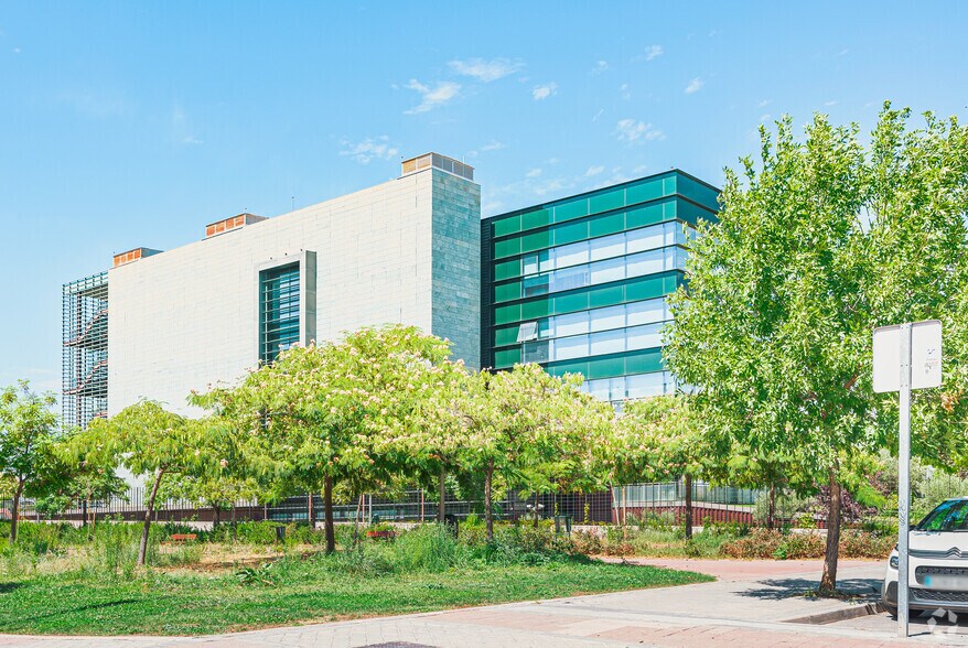 Calle de Alcañiz, 23, Madrid, Madrid to rent - Building Photo - Image 3 of 5