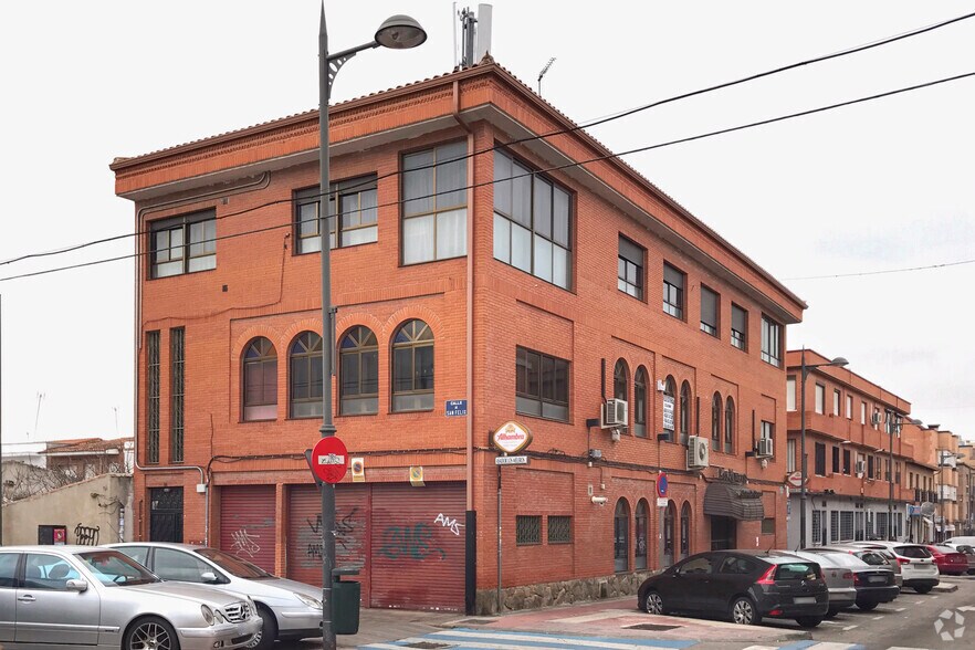 Calle Santo Tomás de Aquino, 20, Parla, Madrid for sale - Building Photo - Image 2 of 2
