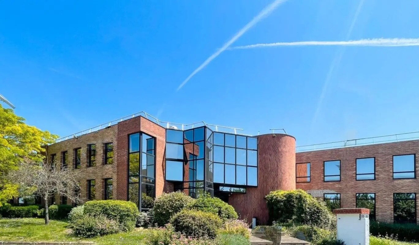 23 Rue Du Saule Trapu, Massy to rent Building Photo- Image 1 of 12