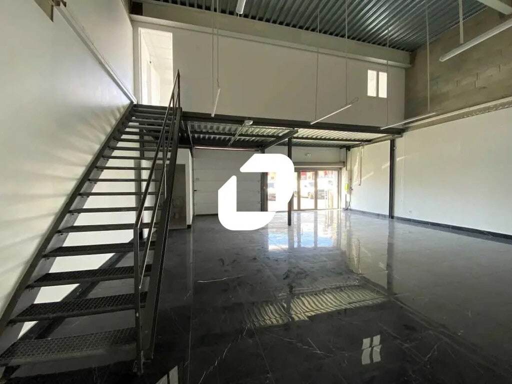 Location Local d'activités 380 m² à 768 m² - Photo 1