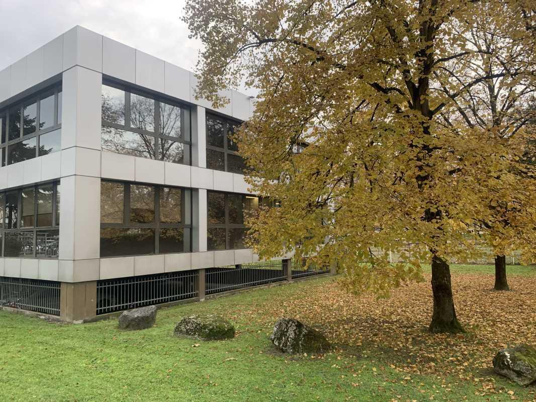 Office in Bordeaux to rent Building Photo- Image 1 of 7